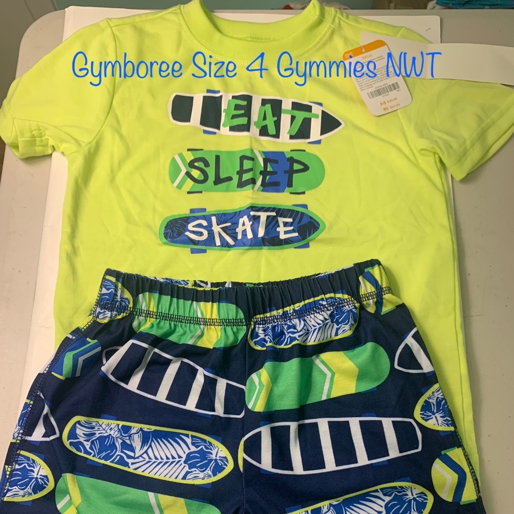 Gymboree boys gymmies Size 4 NWT